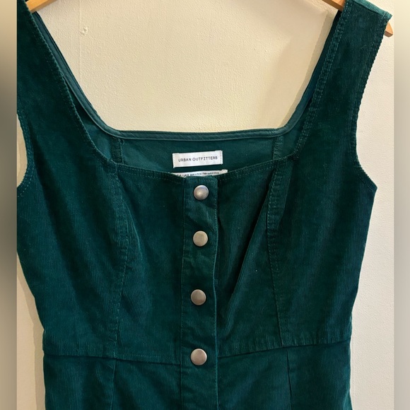 UO Green Corduroy dress - Picture 3 of 6